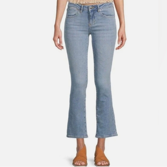 Free People We The Free Mid Rise Crop Flare Jeans Size 29 Etna Blue - Picture 1 of 5